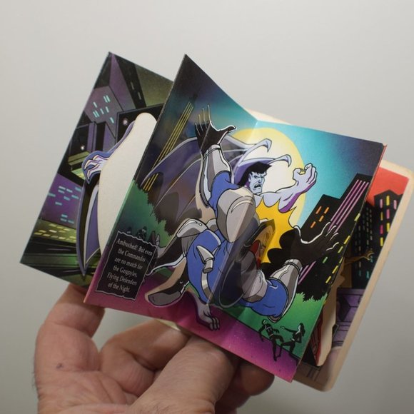 NIP VTG 1995 Gargoyles Pop-Up Book Burger Kin - Picture 1 of 4